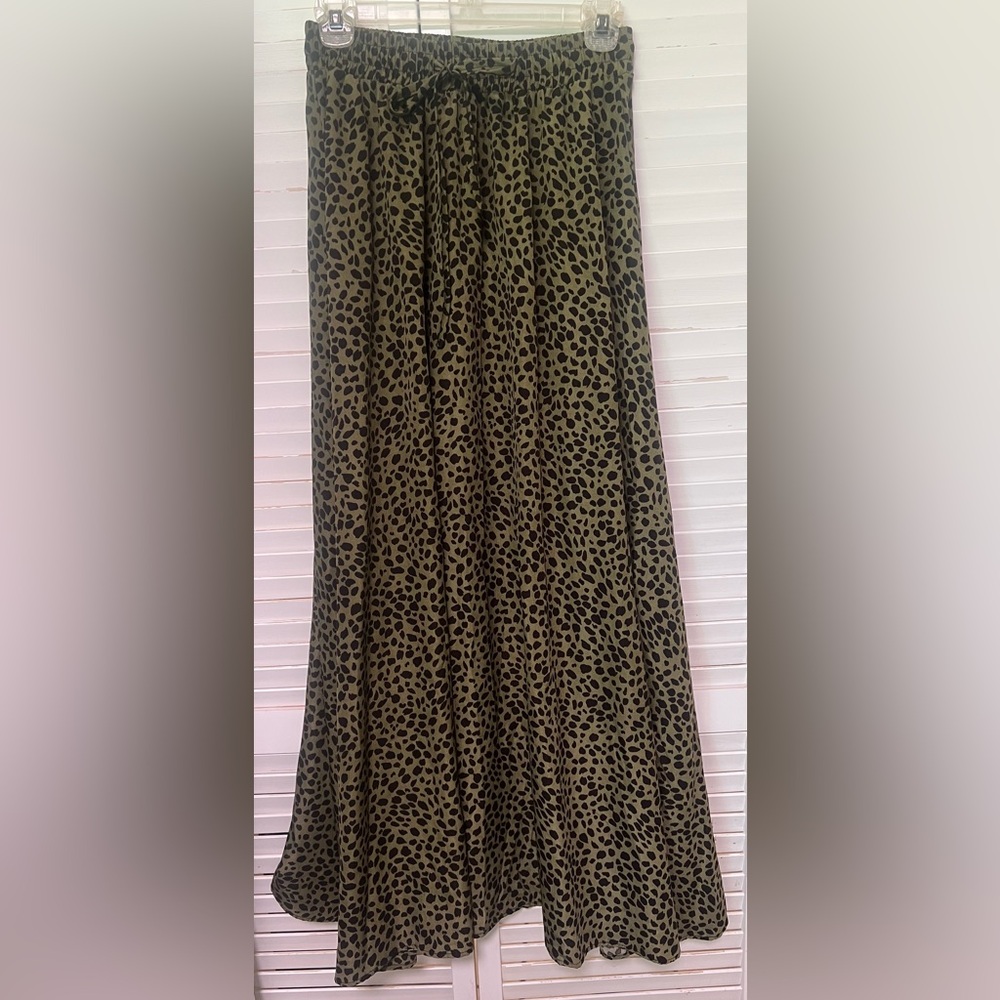 Flowing Olive Green Leopard-Print Maxi Skirt